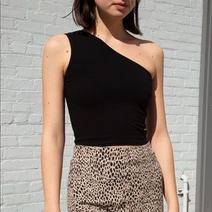 Brandy Melville Black Blythe top!